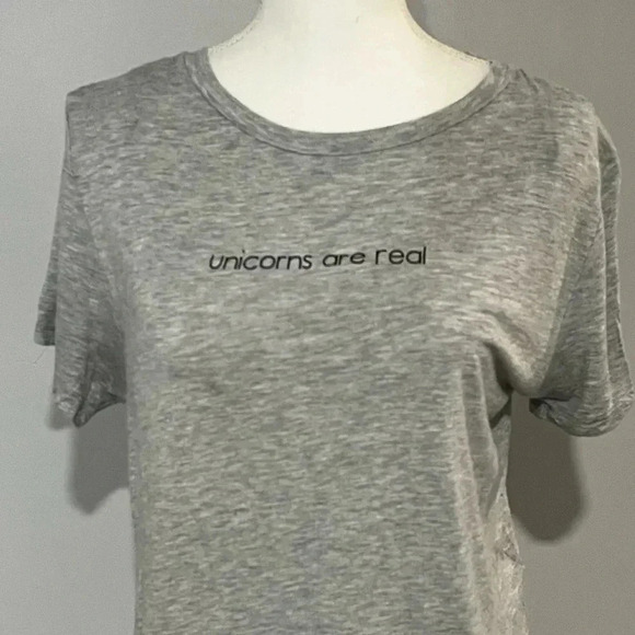 🦄 H&M Divided 🦄 “Unicorns are Real” 🦄 short Sleev tee size M EUC - Picture 8 of 11